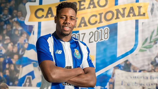 Wilson Manafá assinou pelo FC Porto até junho de 2023