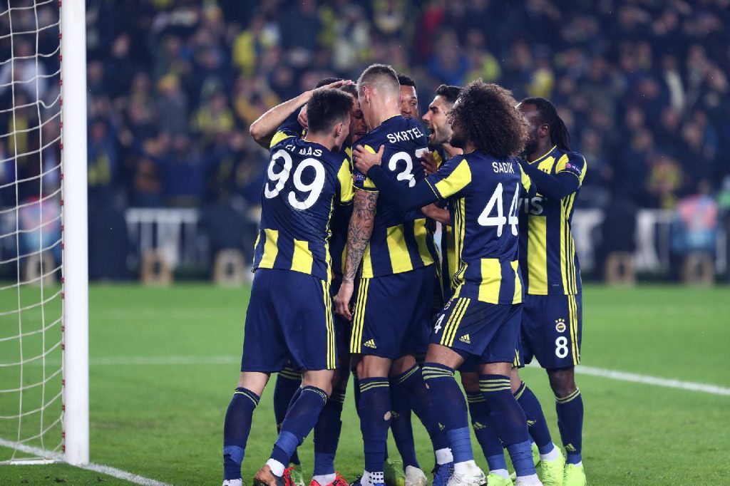 Liga Europa: Fenerbahçe vence Zenit de São Petersburgo (1-0)